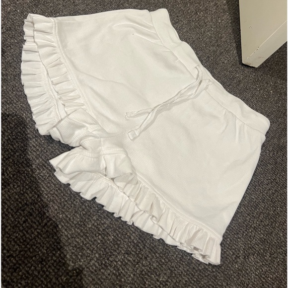 ZARA ruffle mini shorts - Picture 1 of 1